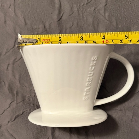 Starbucks White Ceramic Pour-Over Brewer EUC - Picture 3 of 5